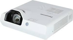 Panasonic PT-TX440: Hochwertiger Projektor für Zuhause